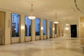 Polsterhof in Concepts Hamburg Referenzen Hotel Atlantic Hamburg 02
