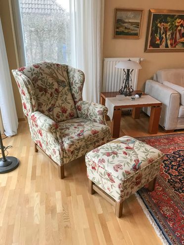Polsterhof in Concepts Hamburg Anfertigung nach Maß Sessel und Hocker 06